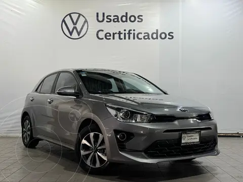 Kia Rio Sedan EX Aut usado (2021) color Gris financiado en mensualidades(enganche $70,578 mensualidades desde $6,435)