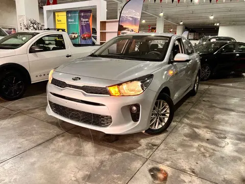 Kia Rio Sedan LX usado (2019) color Plata financiado en mensualidades(enganche $68,125 mensualidades desde $5,212)