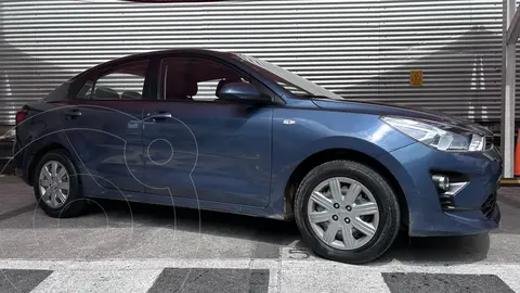 Kia Rio Sedan EX Aut usado (2023) color Azul financiado en mensualidades(enganche $91,960 mensualidades desde $3,951)