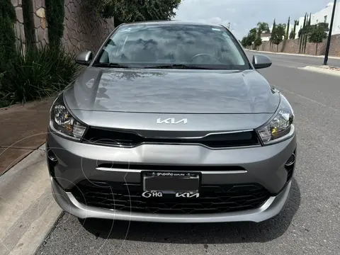 Kia Rio Sedan LX Aut usado (2023) color Gris precio $288,000