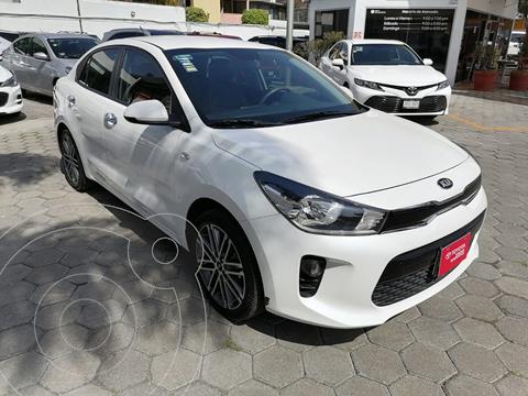 foto Kia Rio Sedán EX usado (2020) color Blanco Glaciar precio $280,000