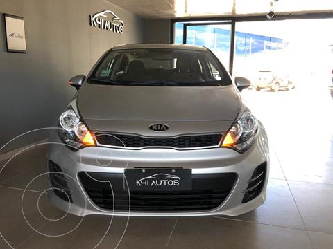 foto KIA Rio Sedán EX 4P usado (2017) color Plata precio $1.357.200