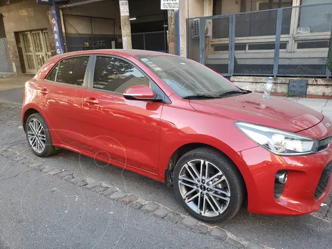 KIA Rio EX 1.6 5P Aut usado (2018) color Rojo precio u$s15.300