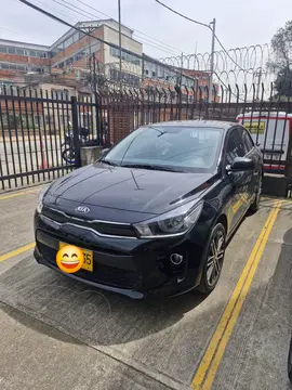 KIA Rio 1.4L  Vibrant usado (2021) color Negro precio $62.000.000