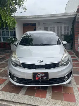 KIA Rio 1.4L Aut usado (2018) color Plata precio $54.000.000