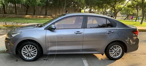 KIA Rio 1.4L LX Sport Aut usado (2017) color Gris Urbano precio u$s11,000