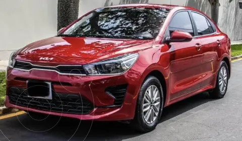 KIA Rio 1.4L LX Full Aut usado (2023) color Rojo precio u$s16,000