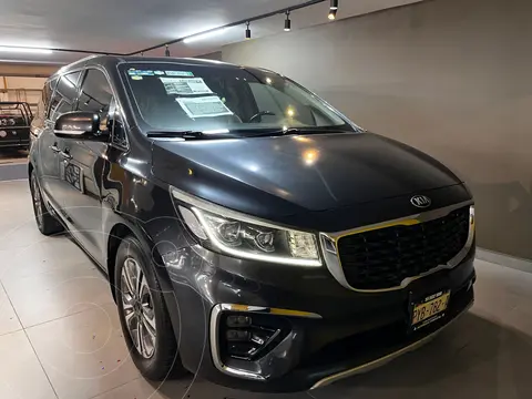 Kia Sedona SXL usado (2019) color Negro precio $389,000