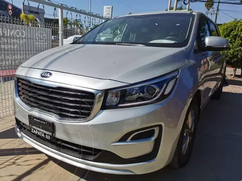 Kia Sedona LX usado (2019) color plateado financiado en mensualidades(enganche $68,125 mensualidades desde $5,209)