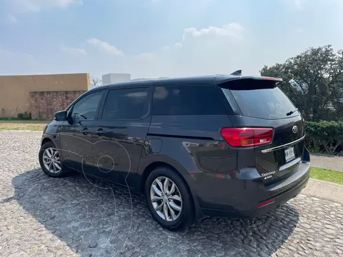 Kia Sedona EX usado (2019) color Gris precio $290,000