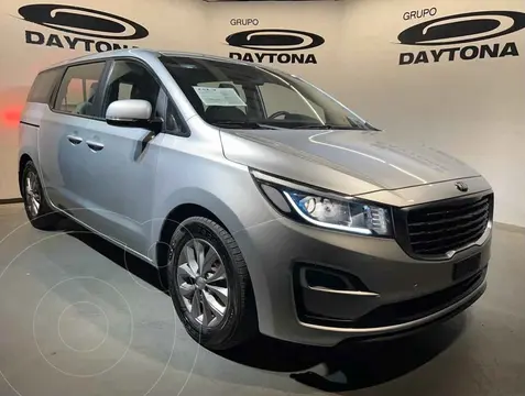 foto Kia Sedona LX usado (2019) color Plata precio $475,000