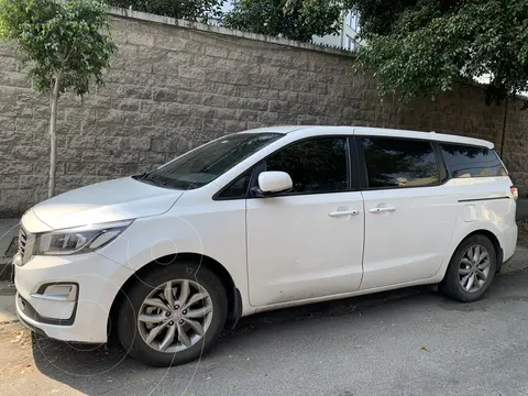 Kia Sedona EX usado (2019) color Blanco precio $280,000