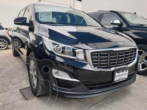 foto Kia Sedona EX Pack usado (2020) color Negro precio $595,000