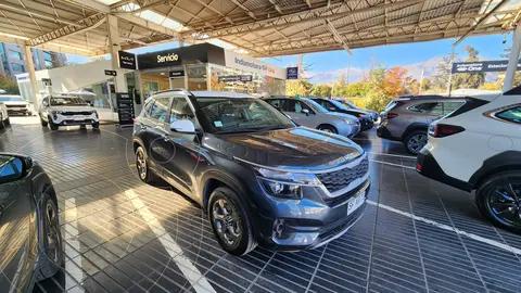 Kia Seltos 1.6L EX usado (2023) color Gris precio $15.000.000