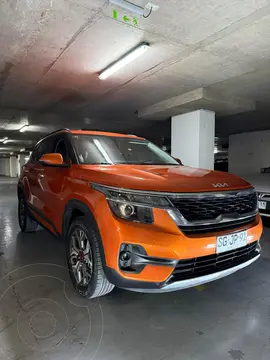 Kia Seltos 1.6L EX Full usado (2023) color Naranja precio $15.980.000