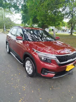 KIA Seltos Emotion usado (2022) color Rojo precio $80.000.000