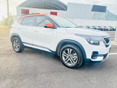 Kia Seltos EX Pack usado (2023) color Blanco precio $359,000