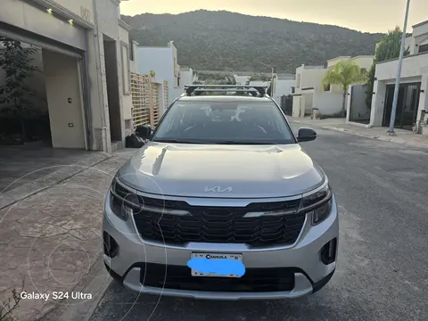 Kia Seltos SXL usado (2024) color Gris precio $480,000