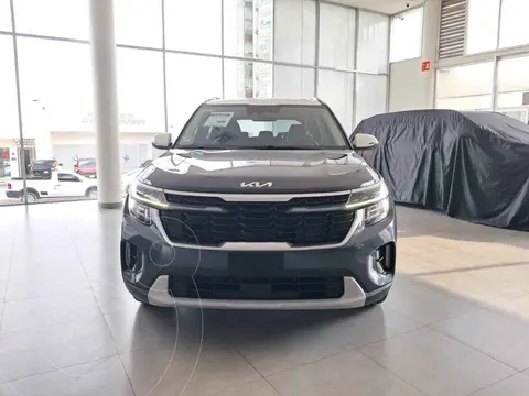 Kia Seltos SXL usado (2024) color Gris financiado en mensualidades(enganche $121,262 mensualidades desde $10,410)