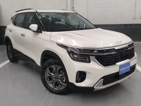 Kia Seltos SX usado (2024) color Blanco precio $431,201