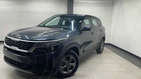 Kia Seltos EX usado (2020) color Gris precio $285,000
