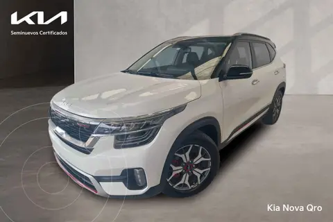 Kia Seltos GT Line usado (2023) color Blanco financiado en mensualidades(enganche $115,812 mensualidades desde $9,942)