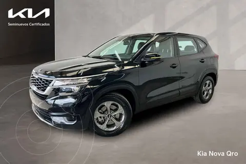 Kia Seltos EX Aut usado (2021) color Negro precio $353,000