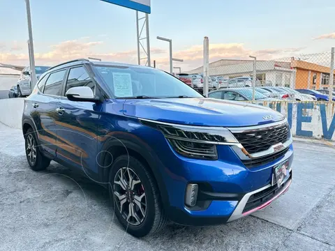 Kia Seltos GT Line usado (2022) color Azul Marino precio $415,000