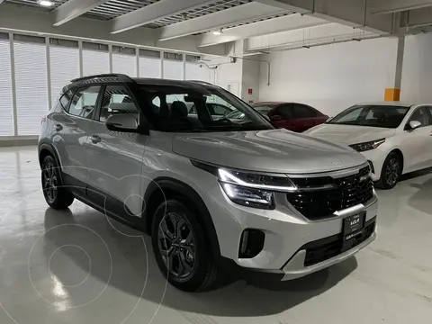 Kia Seltos SX usado (2026) color Sparkling Silver precio $524,900