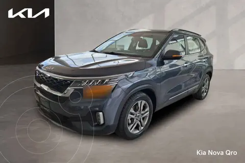 Kia Seltos SX usado (2022) color Gris precio $370,000
