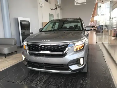Kia Seltos EX Aut usado (2023) color Gris Acero precio $405,000