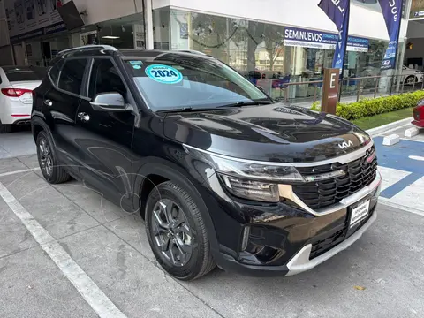 Kia Seltos SX usado (2024) color Negro precio $382,000