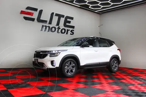Kia Seltos EX Pack usado (2024) color Blanco precio $439,900