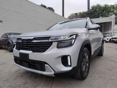 Kia Seltos SX usado (2024) color Plata precio $515,000