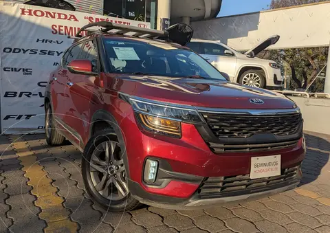 Kia Seltos SX usado (2021) color Rojo precio $312,000