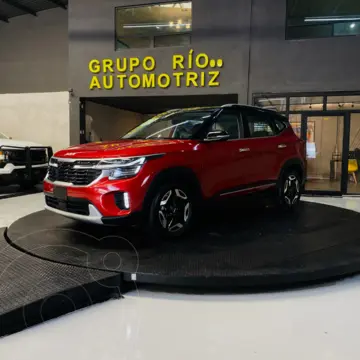 Kia Seltos SXL usado (2024) color Rojo financiado en mensualidades(enganche $55,100 mensualidades desde $11,617)