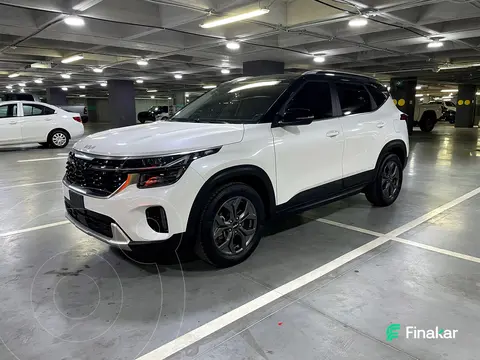 Kia Seltos EX Pack usado (2024) color Blanco precio $402,000