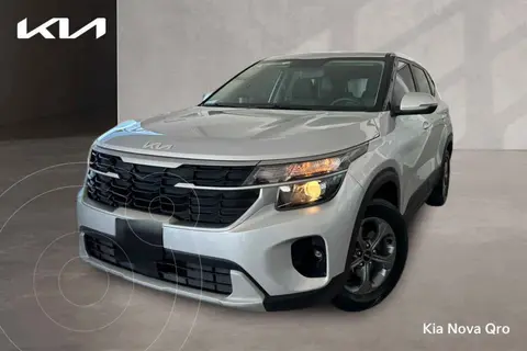 Kia Seltos EX usado (2025) color Plata financiado en mensualidades(enganche $106,275 mensualidades desde $9,123)