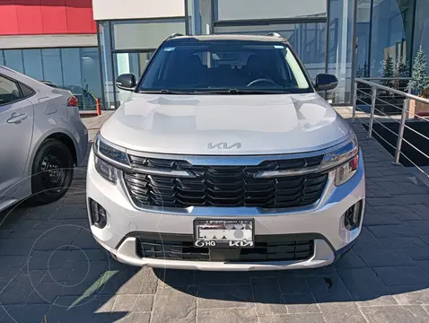 Kia Seltos EX Pack usado (2024) color plateado precio $425,000