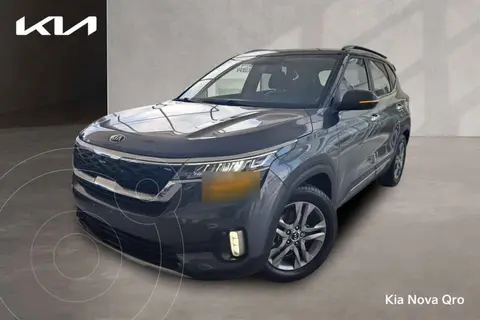 Kia Seltos SX usado (2021) color Gris financiado en mensualidades(enganche $94,012 mensualidades desde $8,070)