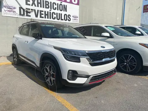 Kia Seltos GT Line usado (2021) color Blanco financiado en mensualidades(enganche $78,000 mensualidades desde $9,600)