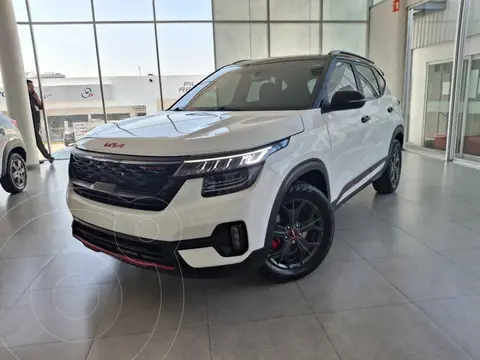 Kia Seltos GT Line usado (2023) color Blanco precio $435,000