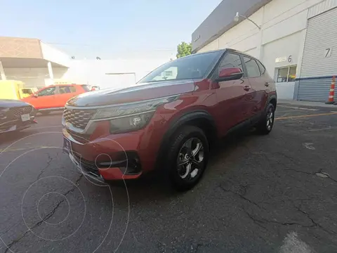 Kia Seltos EX usado (2022) color Rojo precio $320,000