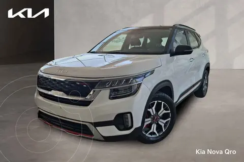 Kia Seltos GT Line usado (2023) color Blanco financiado en mensualidades(enganche $118,538 mensualidades desde $10,176)