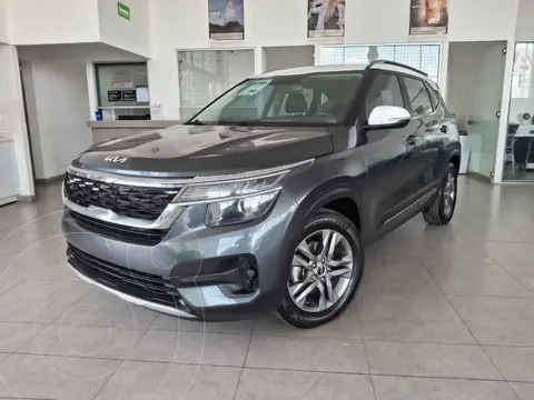 Kia Seltos EX Pack usado (2022) color Gris financiado en mensualidades(enganche $95,375 mensualidades desde $8,187)