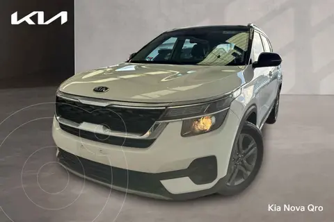 Kia Seltos EX Pack usado (2021) color Blanco precio $315,000