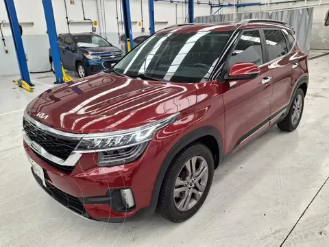 Kia Seltos SX usado (2022) color Rojo precio $340,000