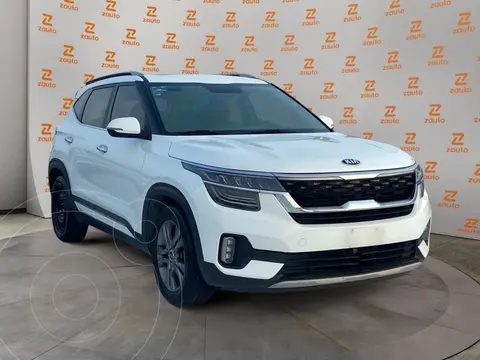 foto Kia Seltos SX usado (2021) color GLACIER WHITE PEARL precio $349,000