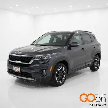 Kia Seltos SXL usado (2024) color KIA GRAVITY GREY WHITE ROOF precio $415,900