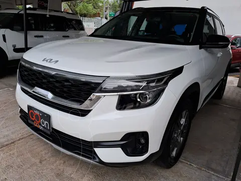 Kia Seltos EX Pack usado (2023) color Blanco precio $380,000